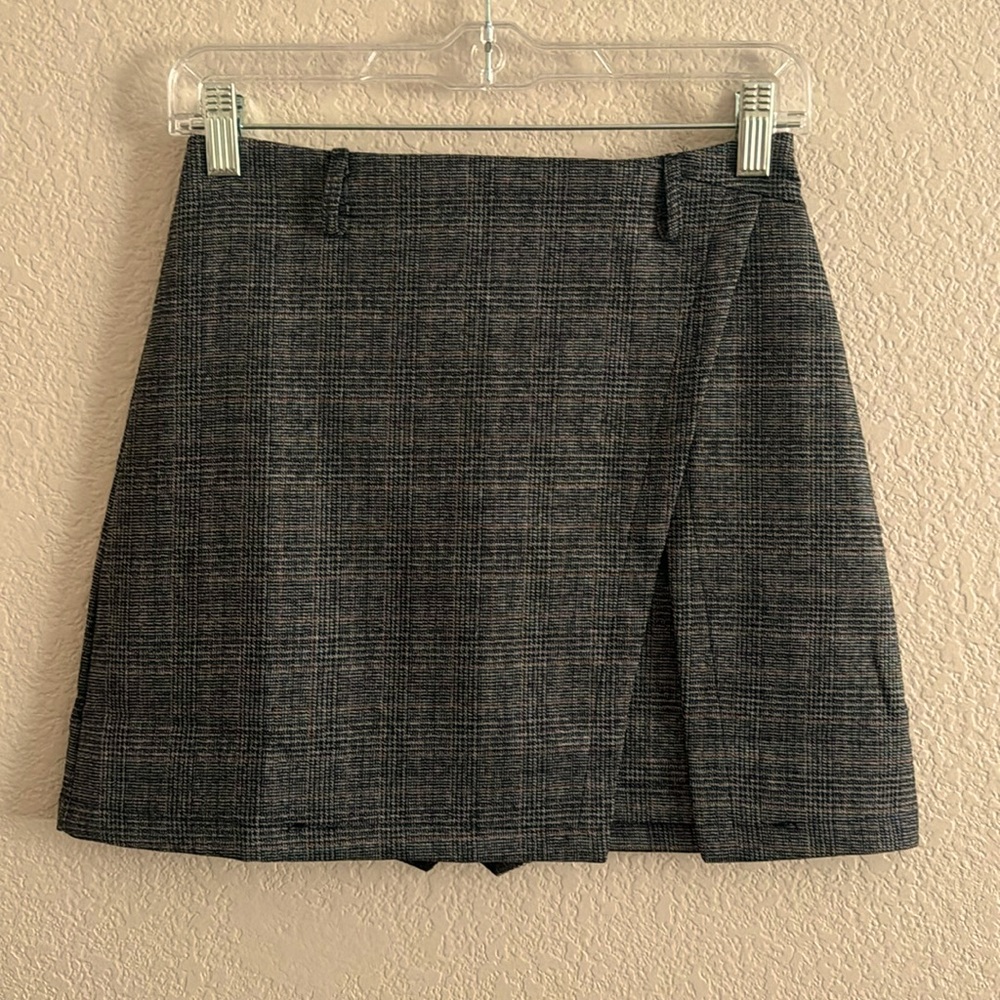 ☃️3 for $30☃️ Plaid Wrap Skort